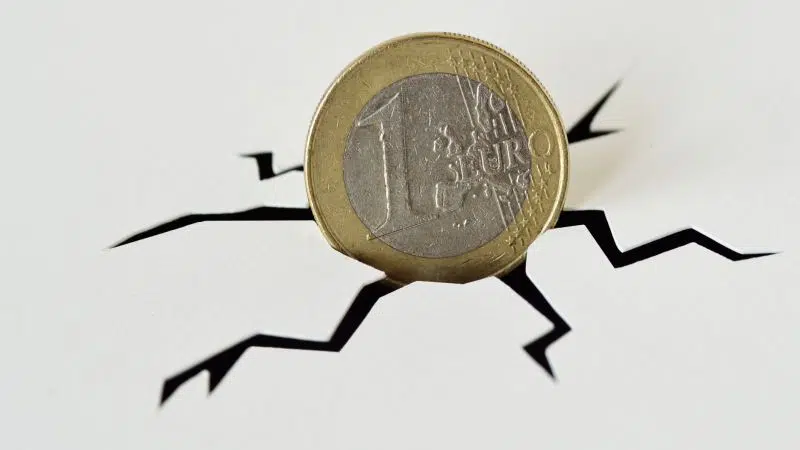 The ECB´s dovish hike: EUR falls as ECB signals end to rate rises and projects lower eurozone growth